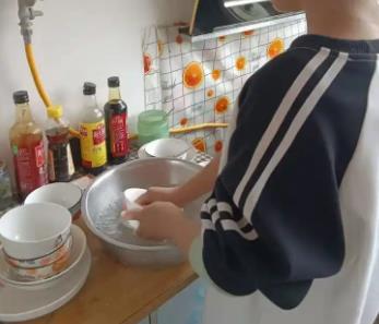 阳春帮妈妈做家务的收获有哪些？